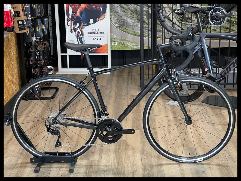 Giant Contend  SL 1 Medium Black Diamond 2022