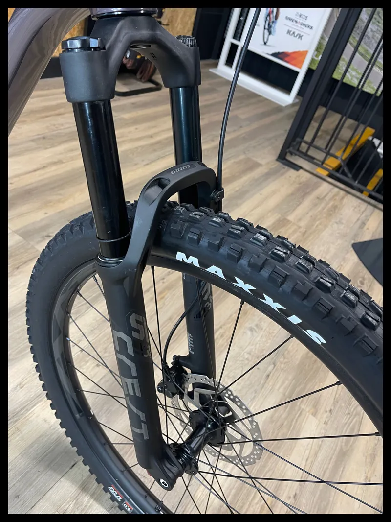 Liv Embolden 29 1 S Charcoal Plum 2024-6