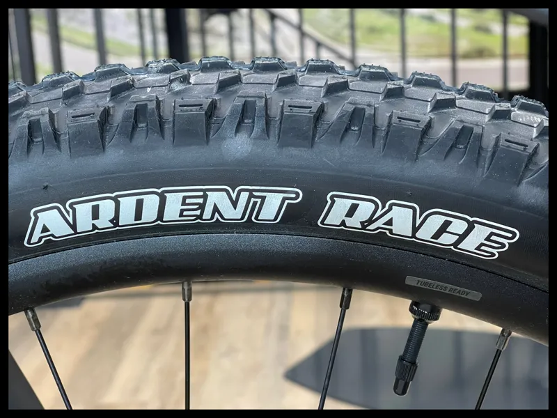 Giant Fathom 2 27.5  Medium Cold Night 2024-7