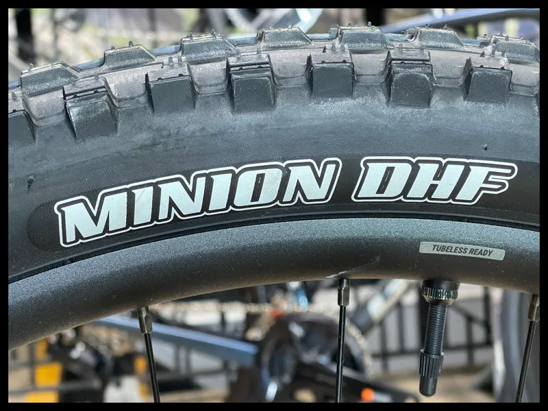 Giant Fathom 29 1 Medium Black 2023-8