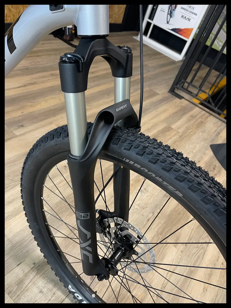 Giant Talon 0 Medium Silver 2024-5