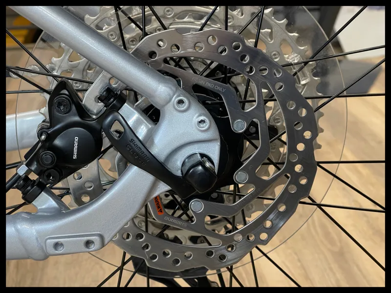 Giant Talon 0 Medium Silver 2024-7