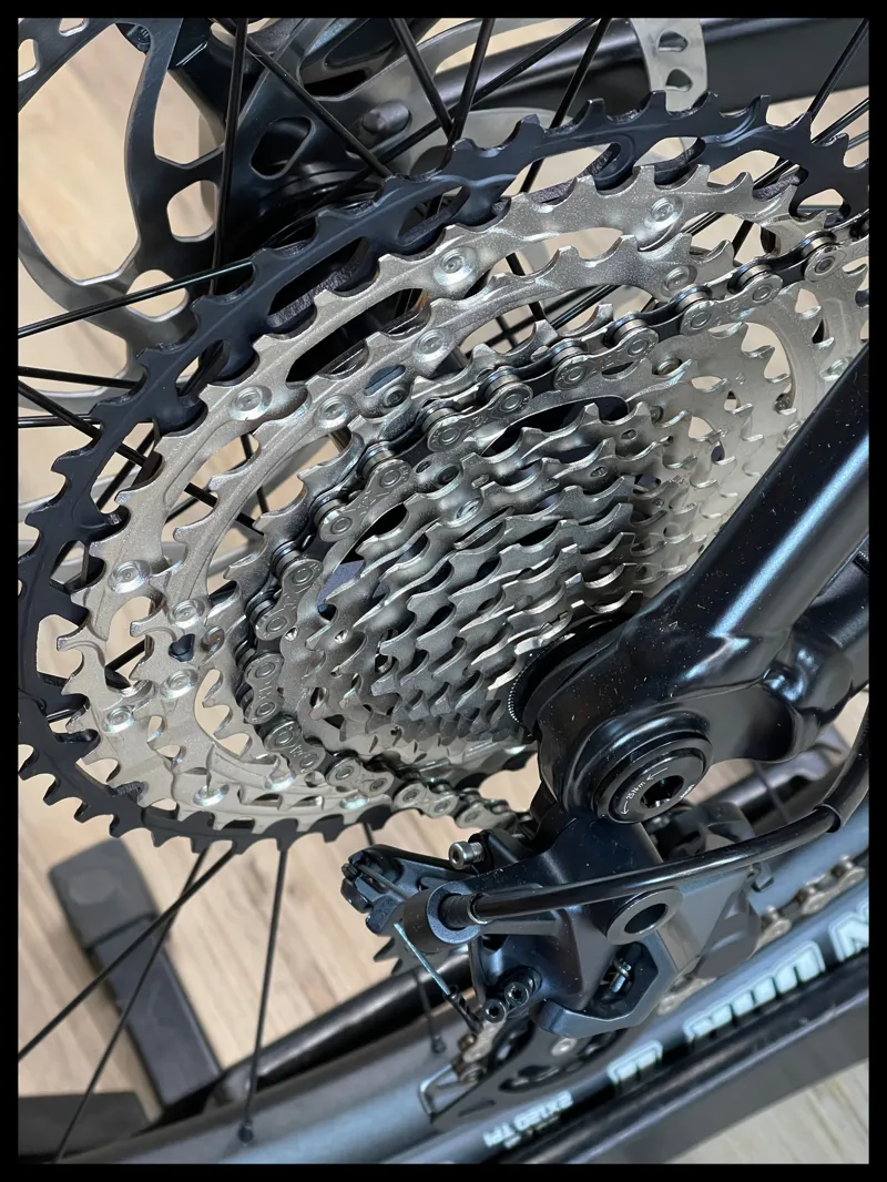 Giant Reign 1 Medium Blue Dragonfly/Black 2024-2