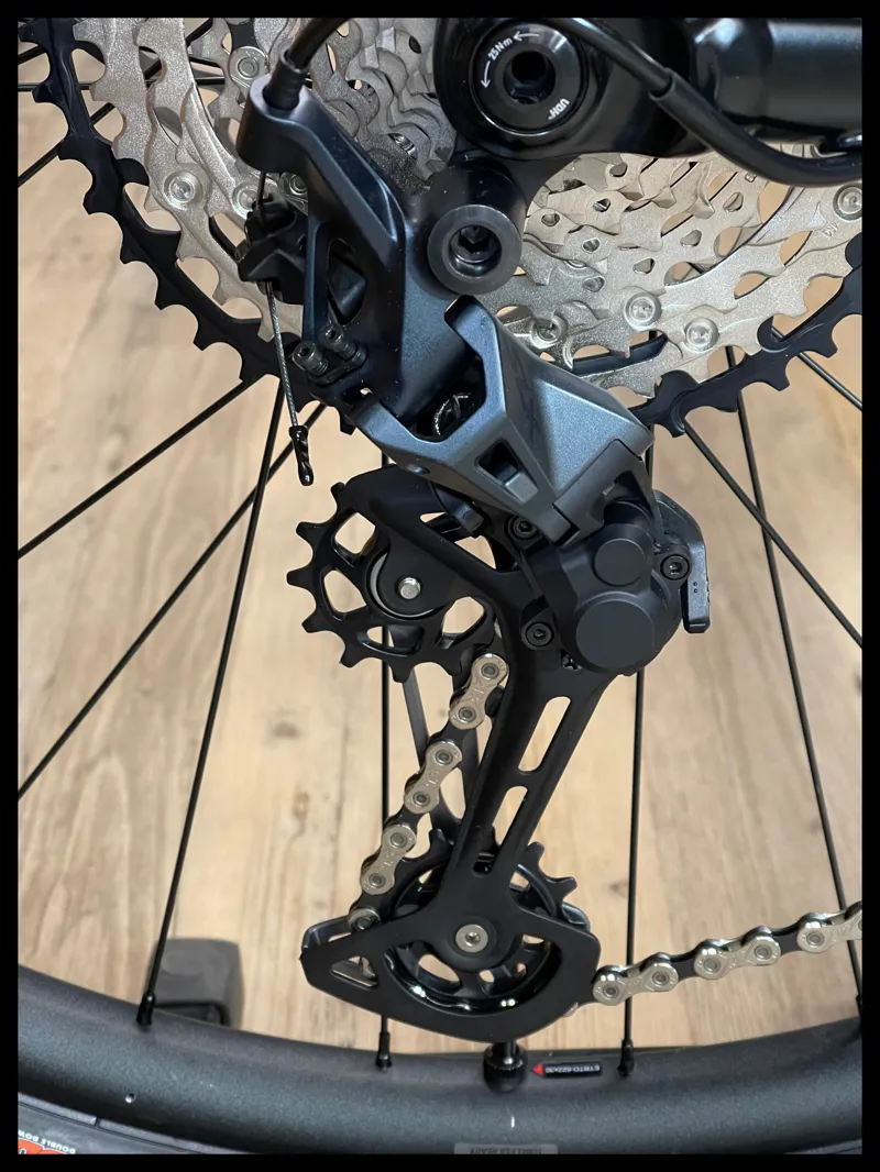 Giant Reign 1 Medium Blue Dragonfly/Black 2024-3