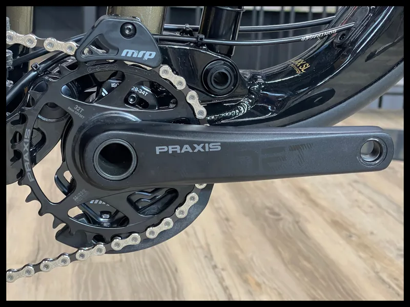 Giant Reign 2 29 Medium Black/Pyrite Brown 2024-4