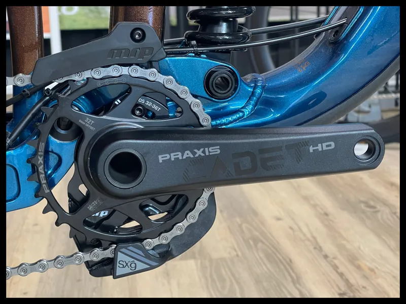 Giant Reign SX Medium Sea Sparkle/Hematite 2024-4