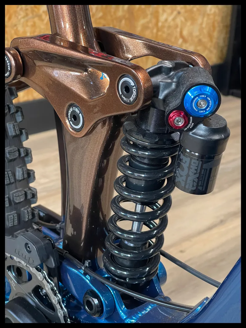 Giant Reign SX Medium Sea Sparkle/Hematite 2024-5