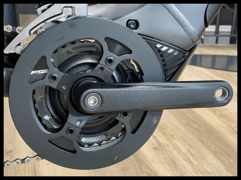 Giant Explore E+ 1 625Wh Gunmetal Black Small 2022-5