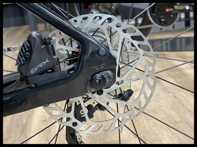 Giant Revolt Advanced 3 M-Large Panther 2025-7