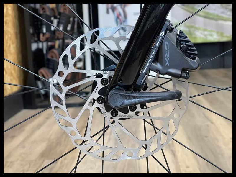 Giant Revolt Advanced 3 M-Large Panther 2025-6