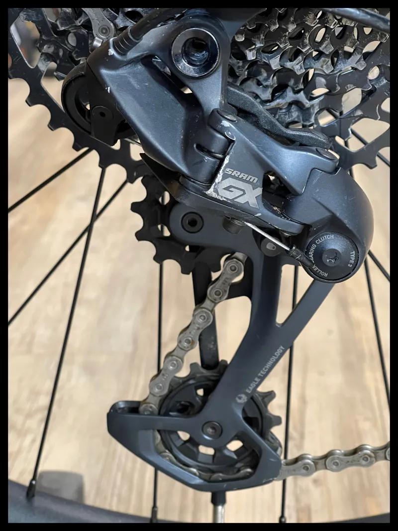 Giant Reign E+ 2  PRO MX Black Diamond-Black Medium 2022 Approved Used-3