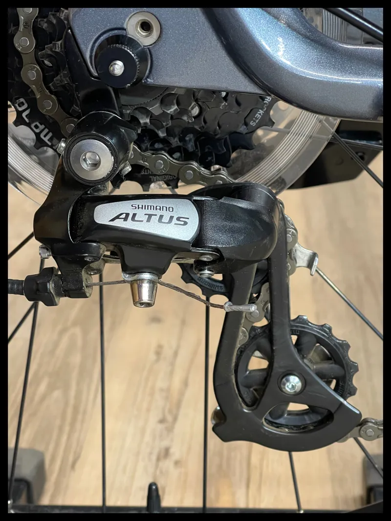 Giant Entour E+ 3 Low Step Through Metallic Grey X-Small 2022 Ex-Demo-3