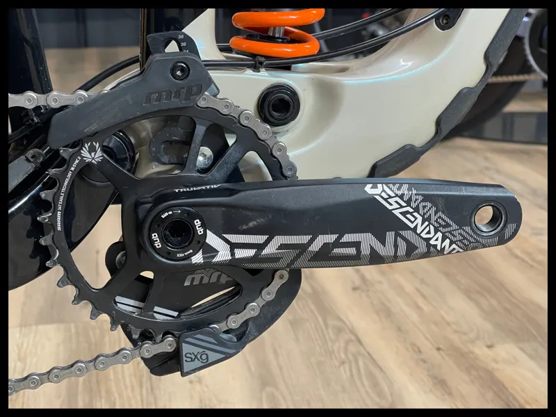 Giant Glory Advanced Small/Medium Shoreline 2024 Ex-Demo-4