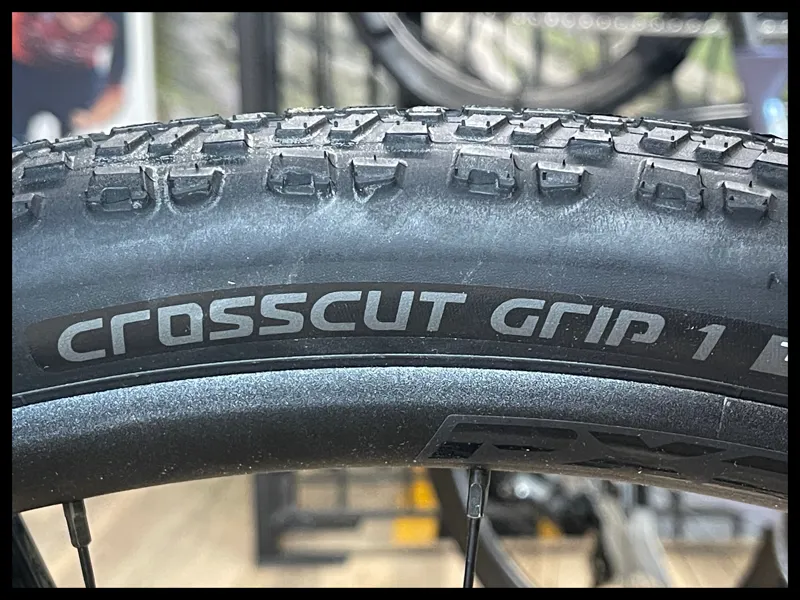 Giant Revolt X 1 Cold Night Large 2023-8