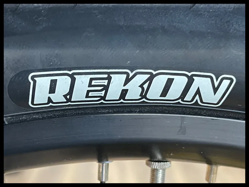 Momentum Pakyak E+ Bumblebee One size 2023 Ex-Demo-10