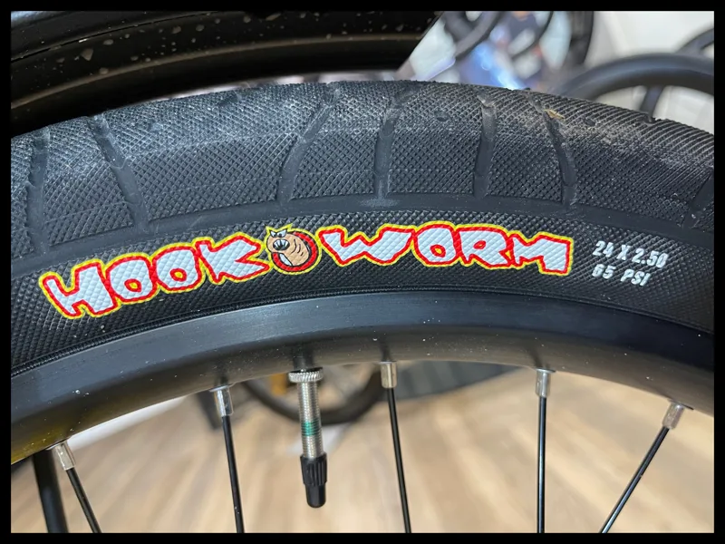 Momentum Pakyak E+ Bumblebee One size 2023 Ex-Demo-9