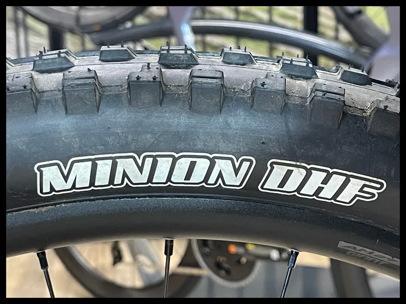 Giant Reign E+ 3 Raw Aluminum X-Large 2024 Approved Used-9