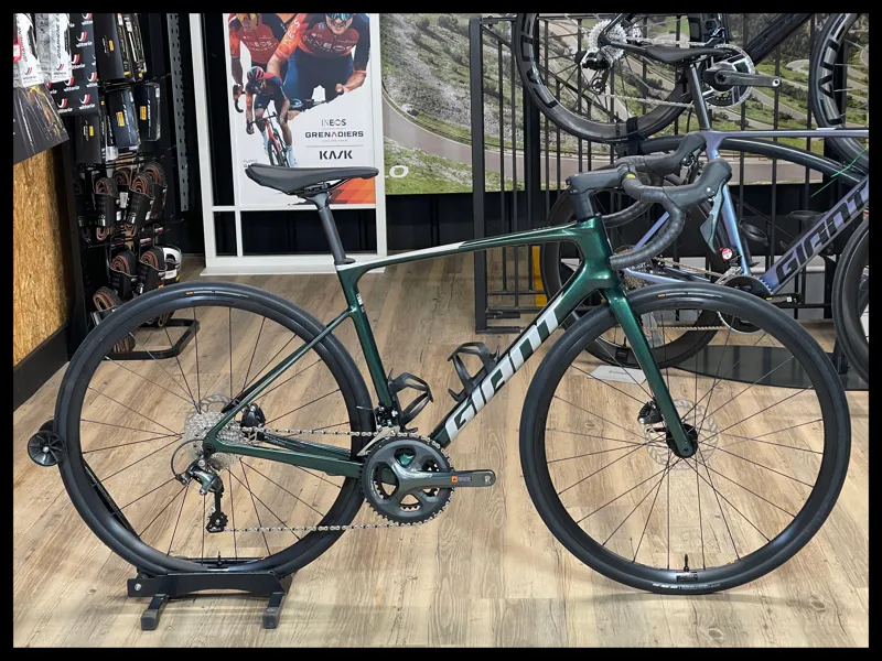 Giant Defy Advanced 3 Kelp Forest/Silver Medium 2024