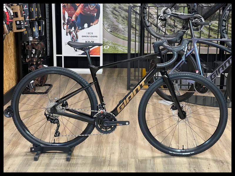 Giant Revolt Advanced 3 Panther Medium 2025