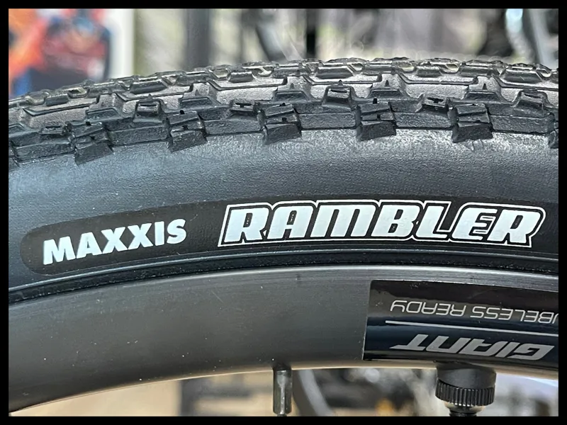 Giant Revolt Advanced 3 Panther Medium 2025-9