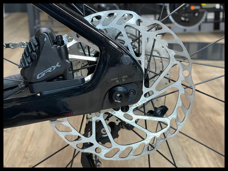 Giant Revolt Advanced 3 Panther Medium 2025-8