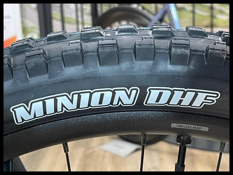 Giant Stance 27.5 Black Diamond Small 2024-9