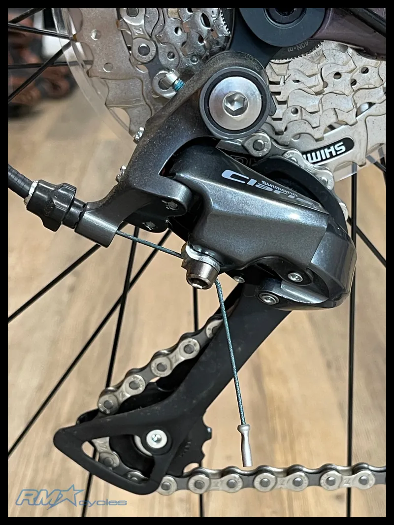 Giant FastRoad AR 3 Medium Charcoal Plum 2023-4