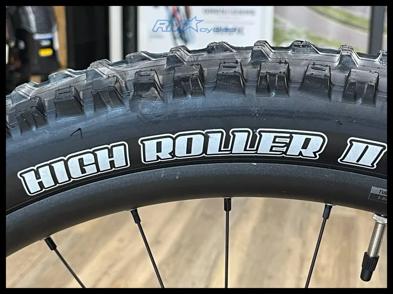 Giant Reign E+ 3 2023 Electric Mountain Bike Medium Cobalt/Black-11