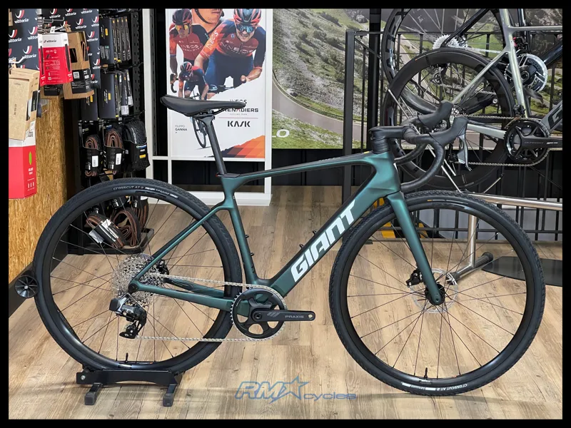 Giant Defy Advanced E+ Elite AR Medium in Matt Kelp Forest Ex Display