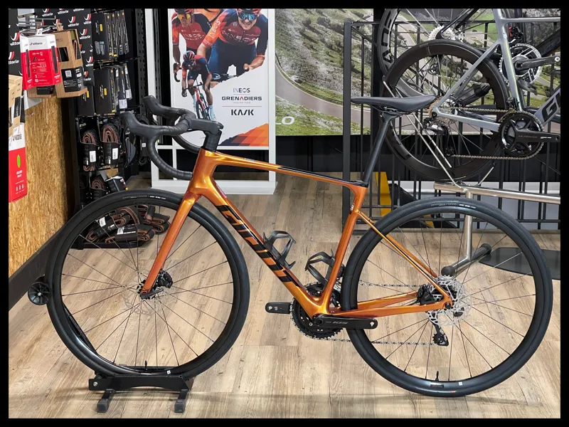 Giant  Defy Advanced 1 Medium Solar Flare 2024-1