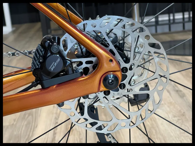 Giant  Defy Advanced 1 Medium Solar Flare 2024-8