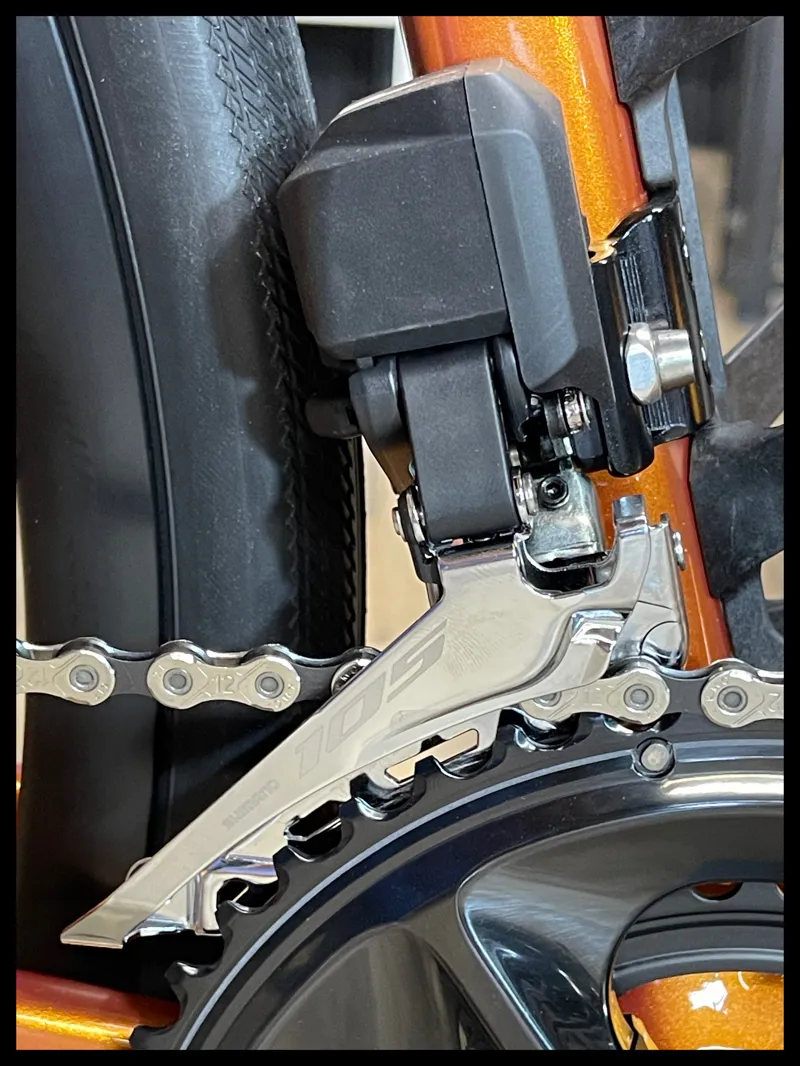 Giant  Defy Advanced 1 Medium Solar Flare 2024-5