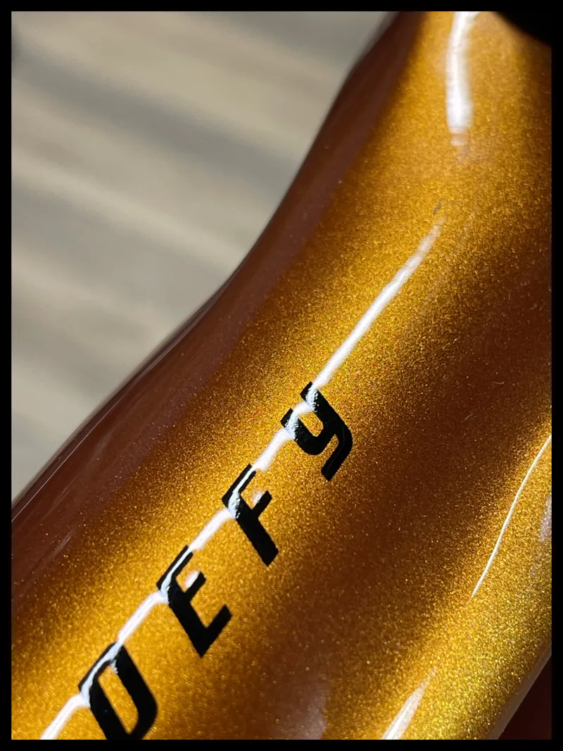 Giant  Defy Advanced 1 Medium Solar Flare 2024-2