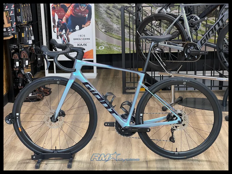 Giant Defy Advanced Pro 2 Medium Prismatic Haze 2024-1