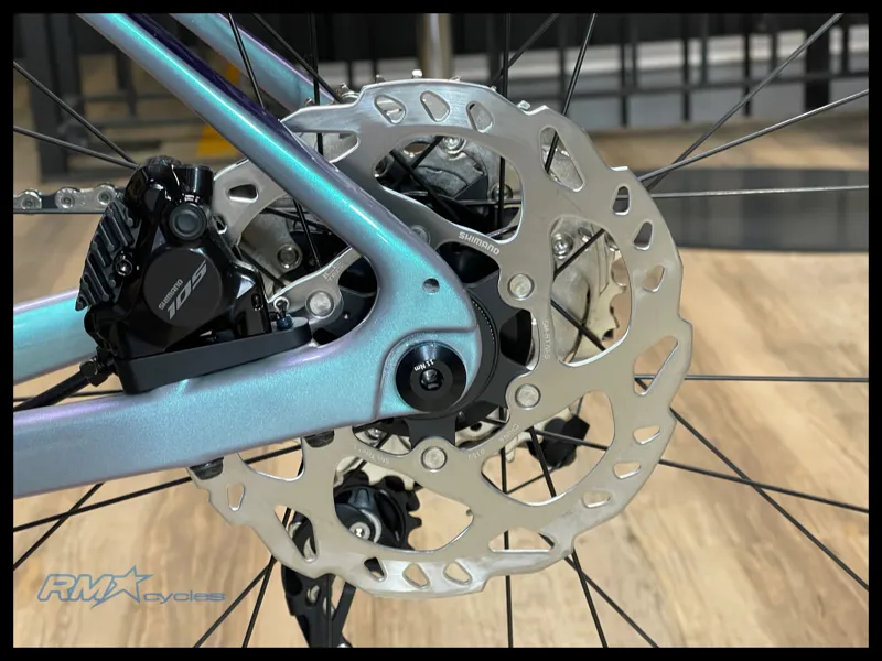 Giant Defy Advanced Pro 2 Medium Prismatic Haze 2024-8