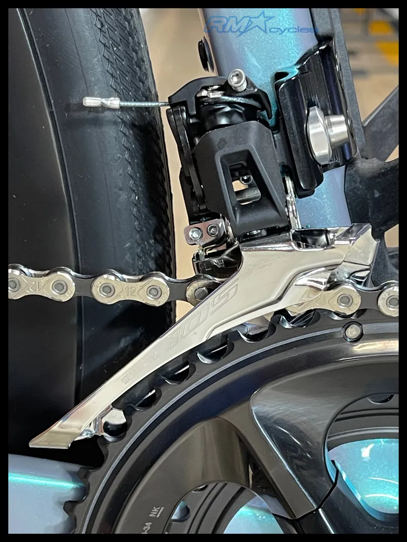 Giant Defy Advanced Pro 2 Medium Prismatic Haze 2024-5