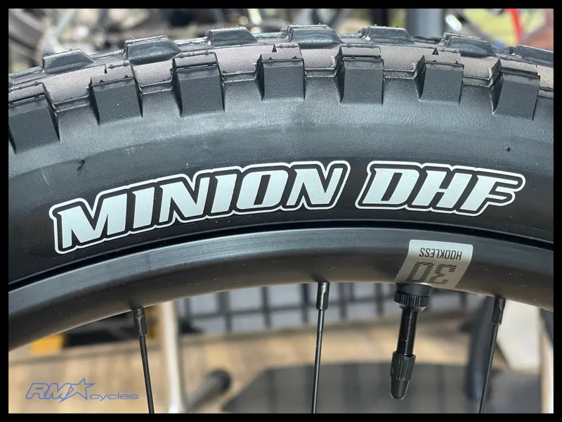 Liv Embolden 27.5 Small Sangria 2024-9