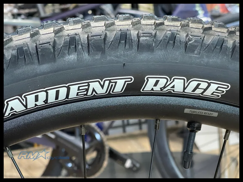 Liv Lurra 2 27.5 Small Frost Silver 2024 Ex-Display-8