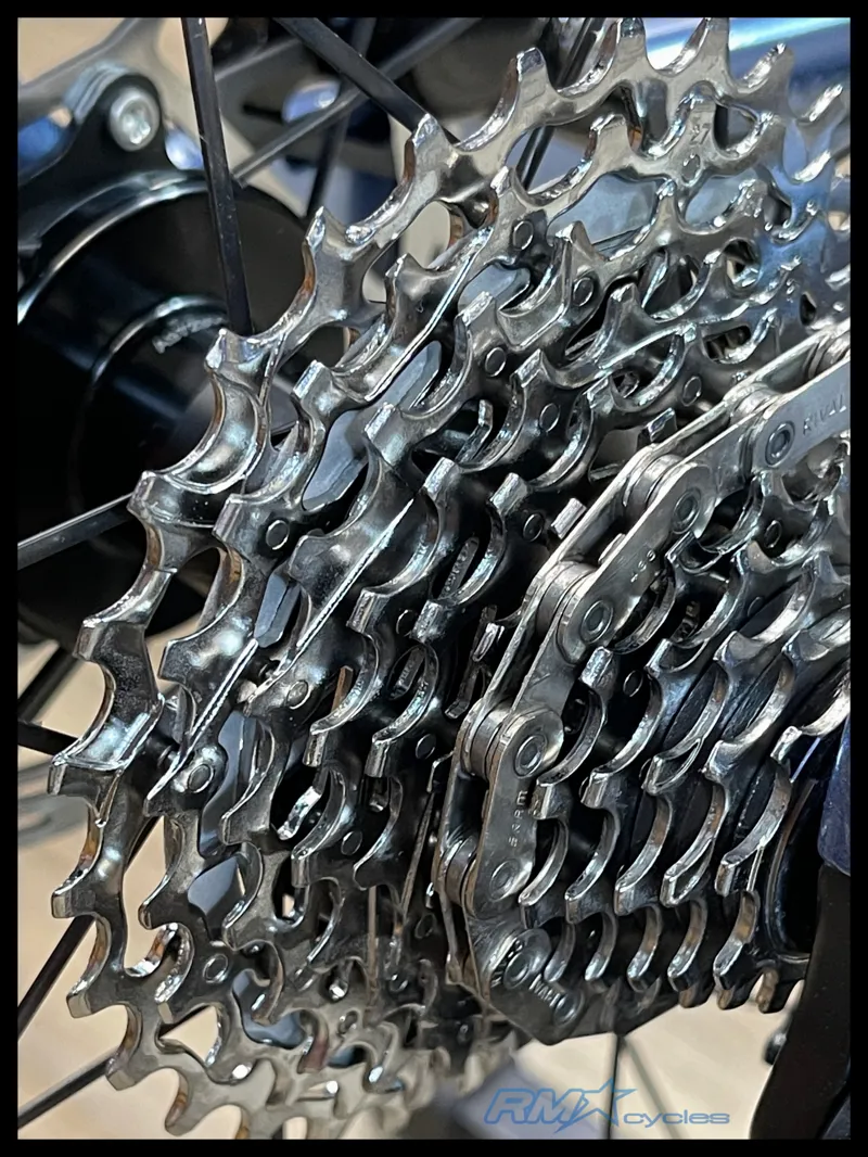 2025 Giant Propel Advanced Pro 1 M Frost Silver Ex-Display-2