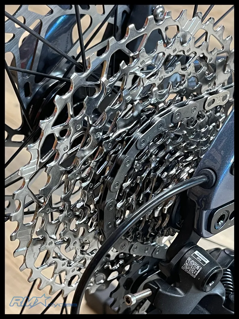 Giant Revolt Advanced 1 Medium Ocean Twilight 2024 Ex-Display-3