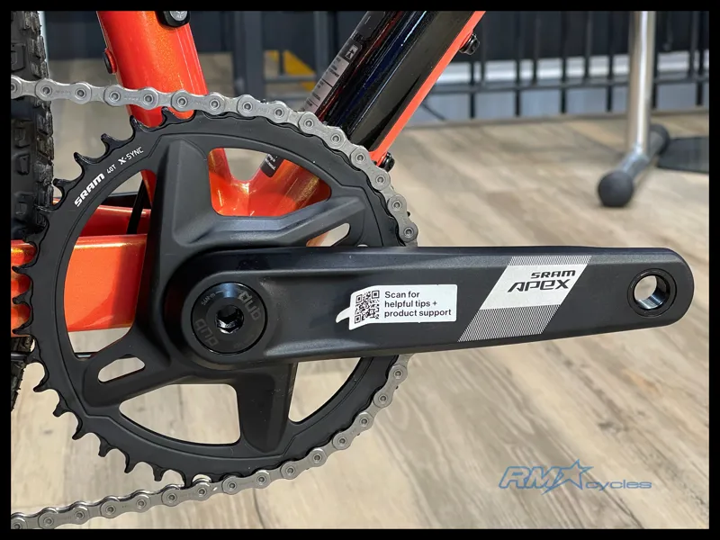 Giant Revolt X 1 Medium Panther Helios Orange 2024-5