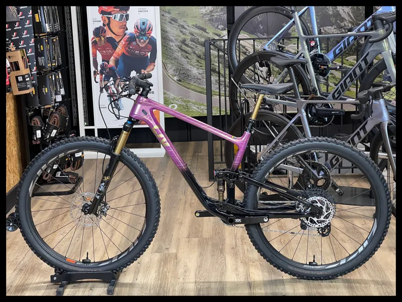 Liv Pique Advanced 29 0 Large Mulberry Glitter 2024 FRAME ONLY-1