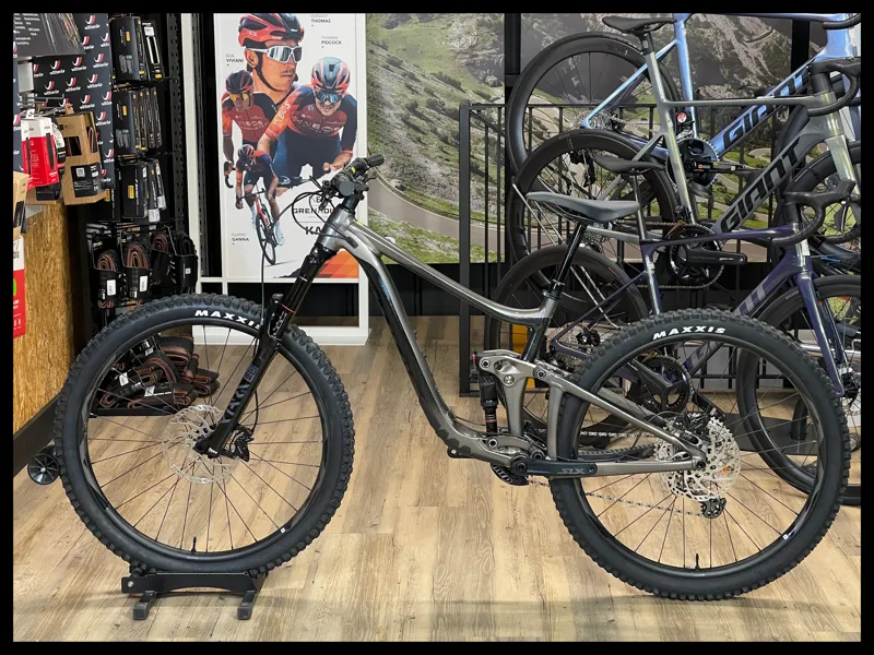 Giant Reign 29 2 Medium Black 2021-1