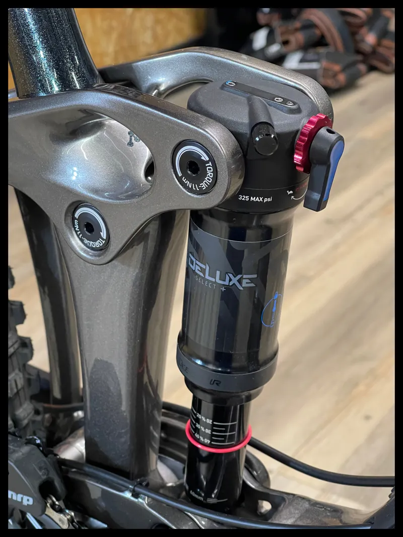 Giant Reign 29 2 Medium Black 2021-6