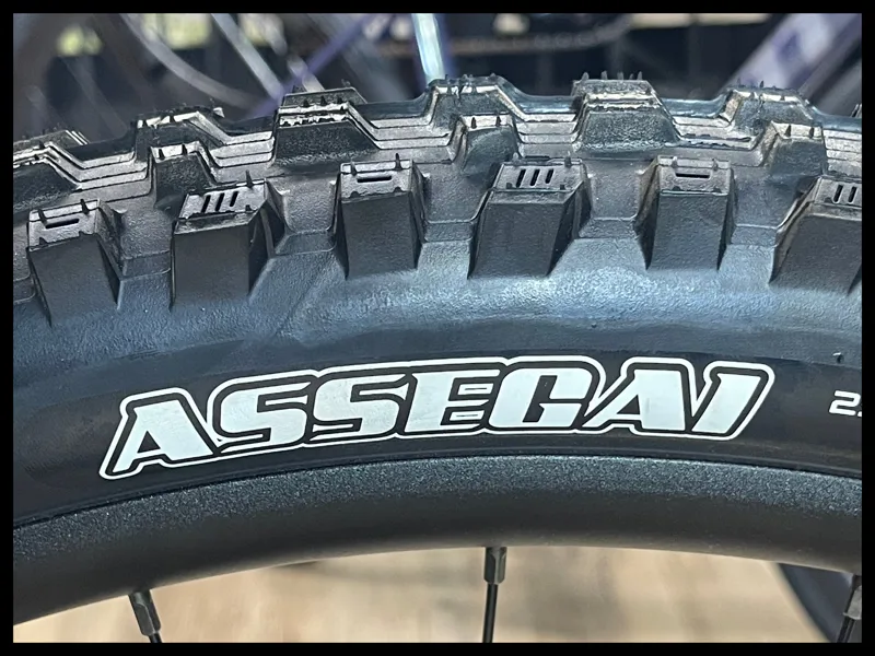 Giant Reign 29 2 Medium Black 2021-10