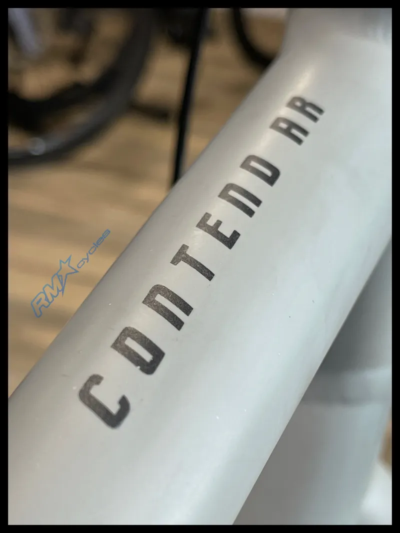 Giant Contend AR 2 Concrete XL 2021Ex-Display-2