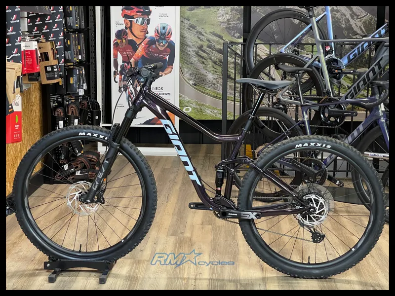 Giant Stance 29 1 Rosewood Medium 2022 Ex-Display-1