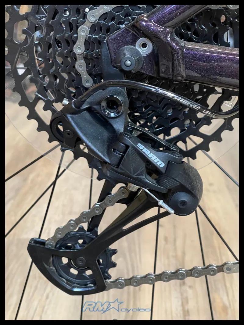 Giant Stance 29 1 Rosewood Medium 2022 Ex-Display-3