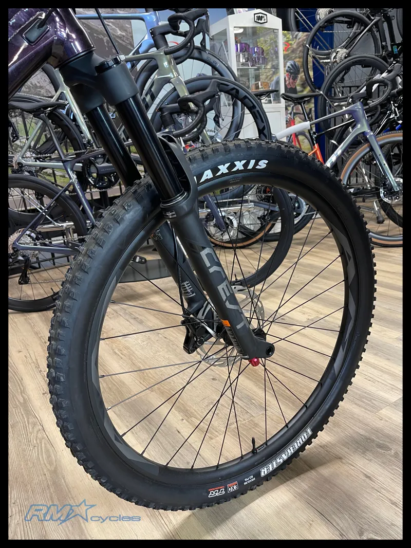 Giant Stance 29 1 Rosewood Medium 2022 Ex-Display-6