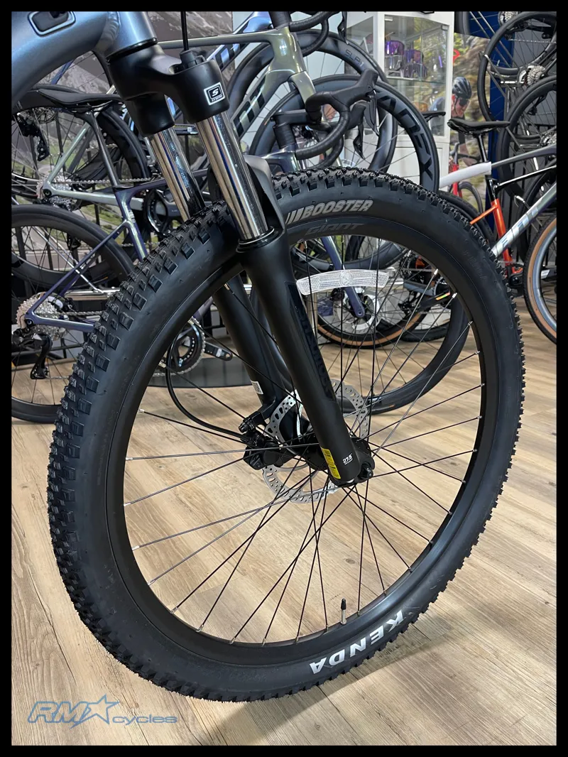 Giant Talon 2 Knight Shield Medium 27.5 2022 Ex-Display-6